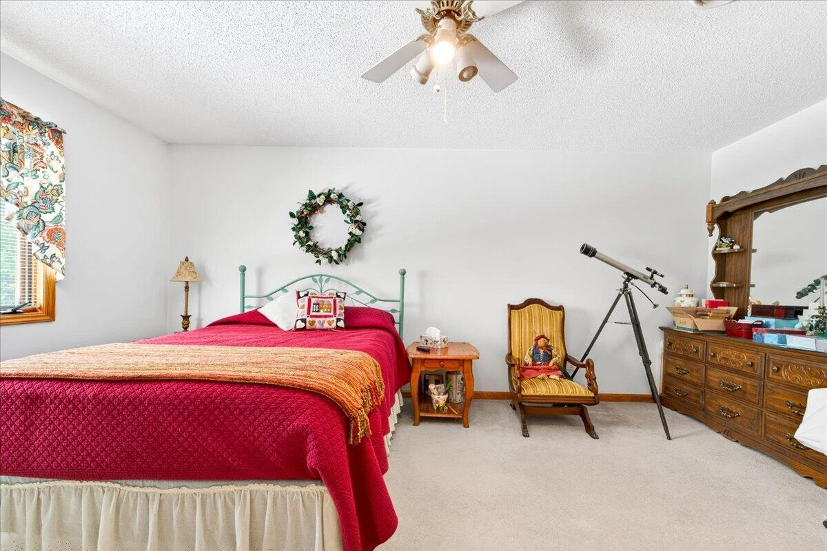 303 Oak Ridge DR - Photo 39