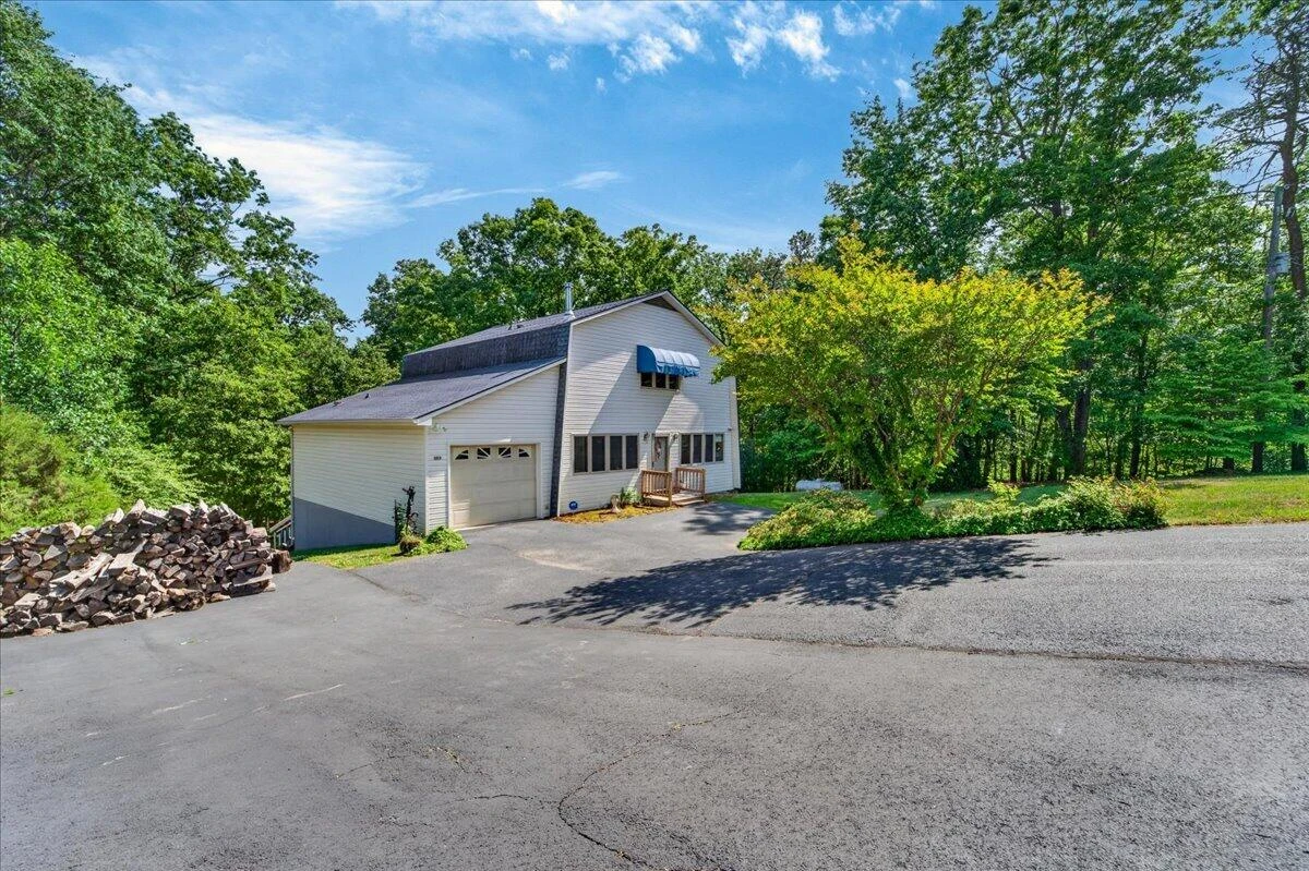 303 Oak Ridge DR - Photo 4