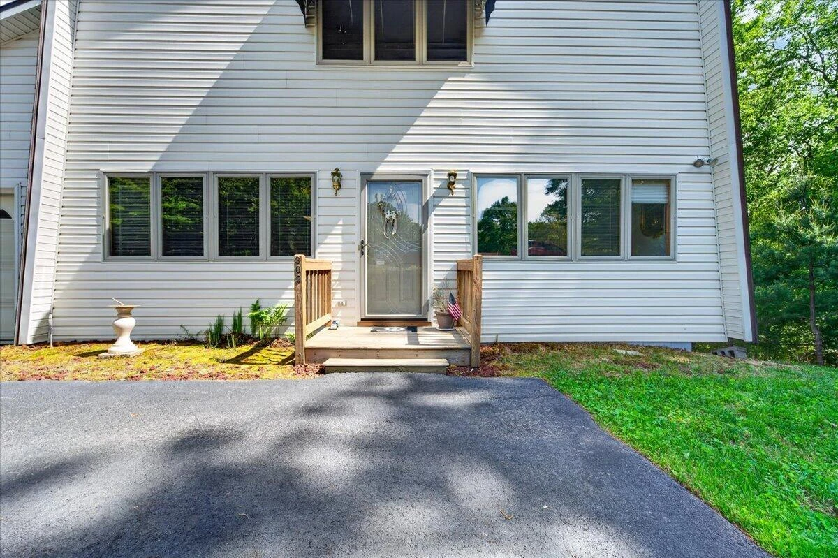 303 Oak Ridge DR - Photo 7