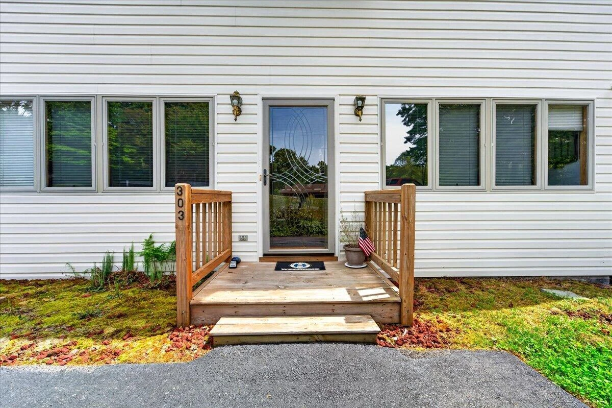 303 Oak Ridge DR - Photo 8