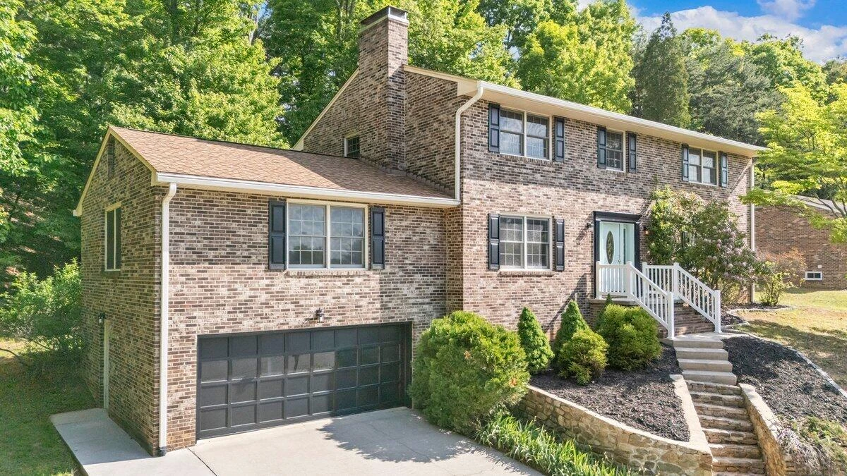 3404 Canter CIR - Photo 55