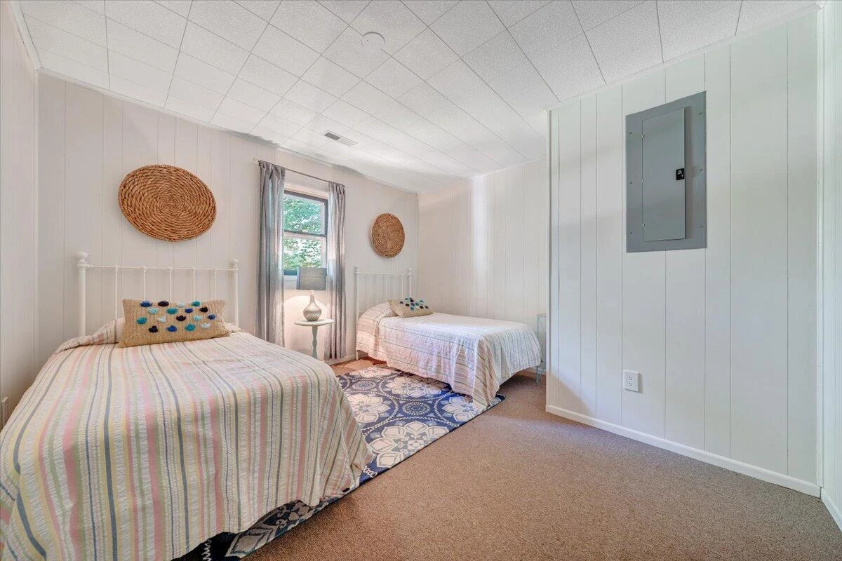 267 Summer LN - Photo 17