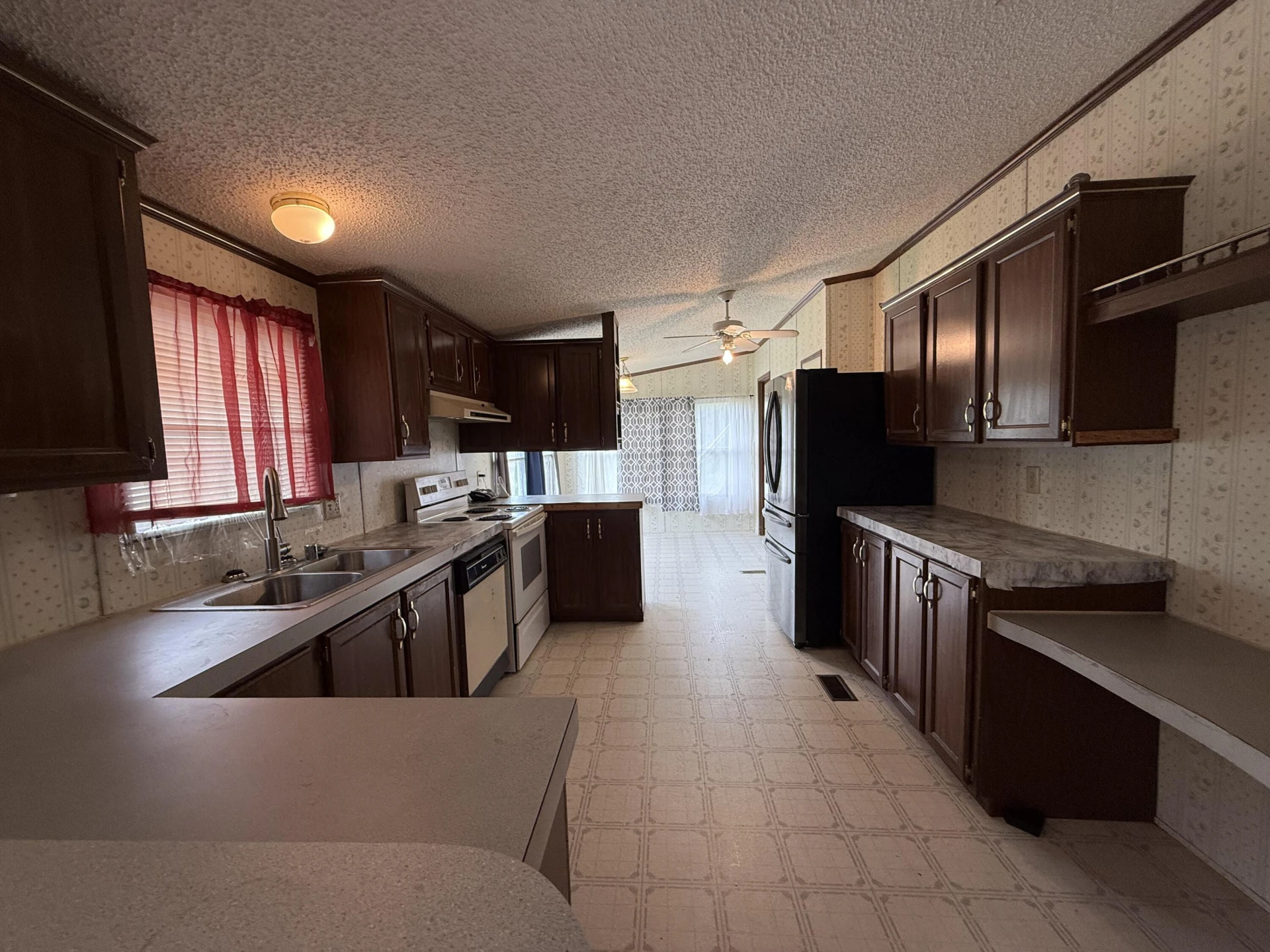 2468 Valley Center RD - Photo 14