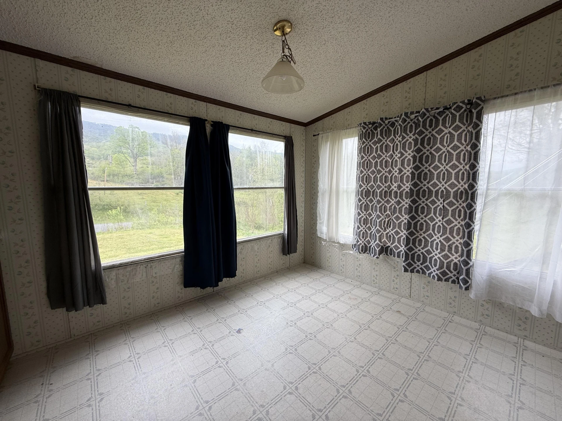 2468 Valley Center RD - Photo 15