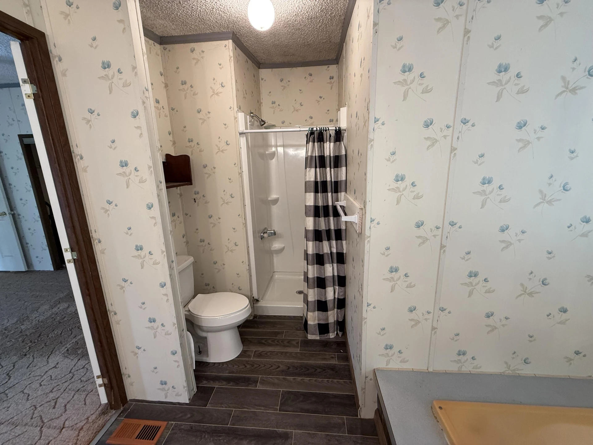 2468 Valley Center RD - Photo 19