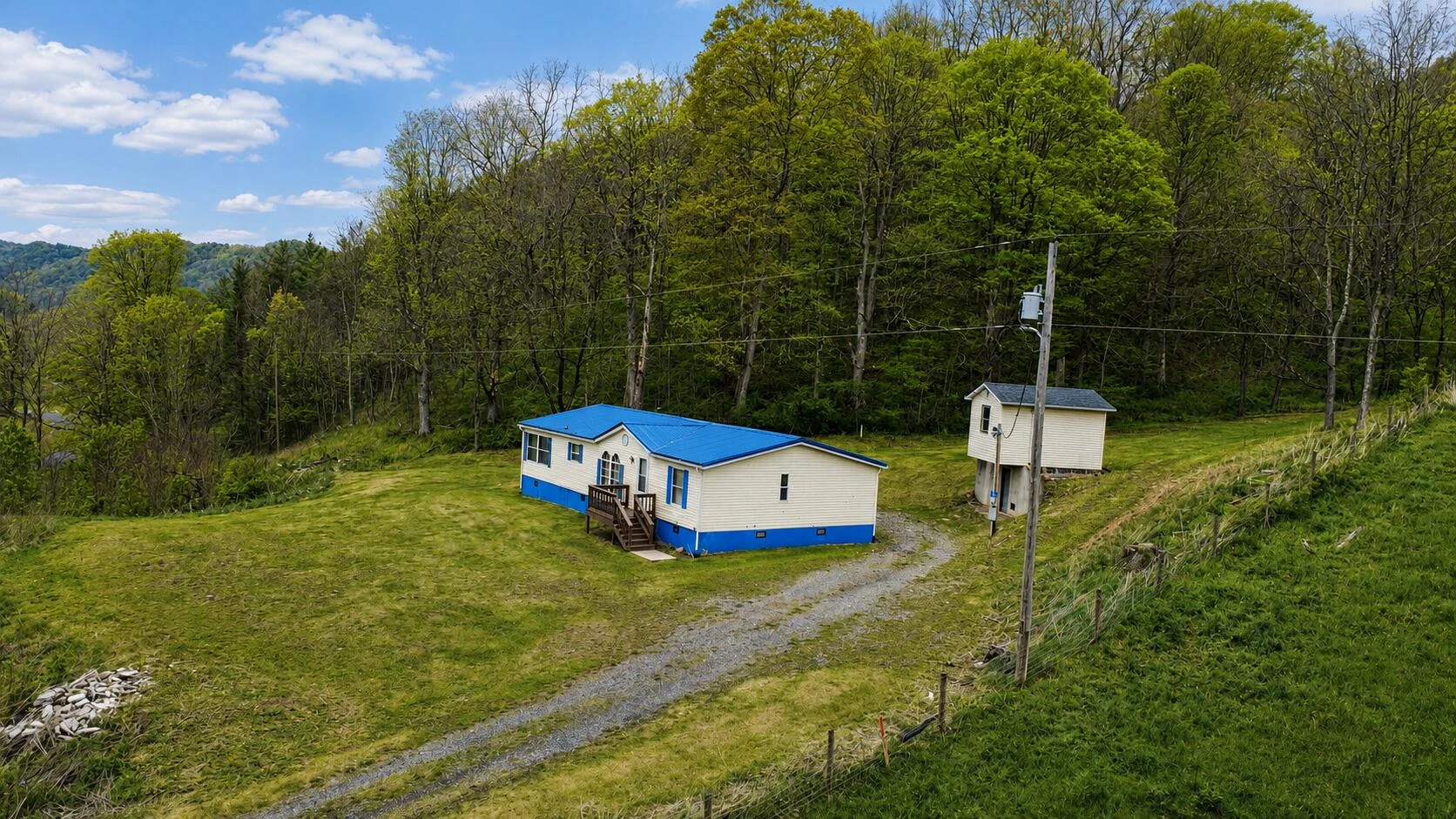 2468 Valley Center RD - Photo 2