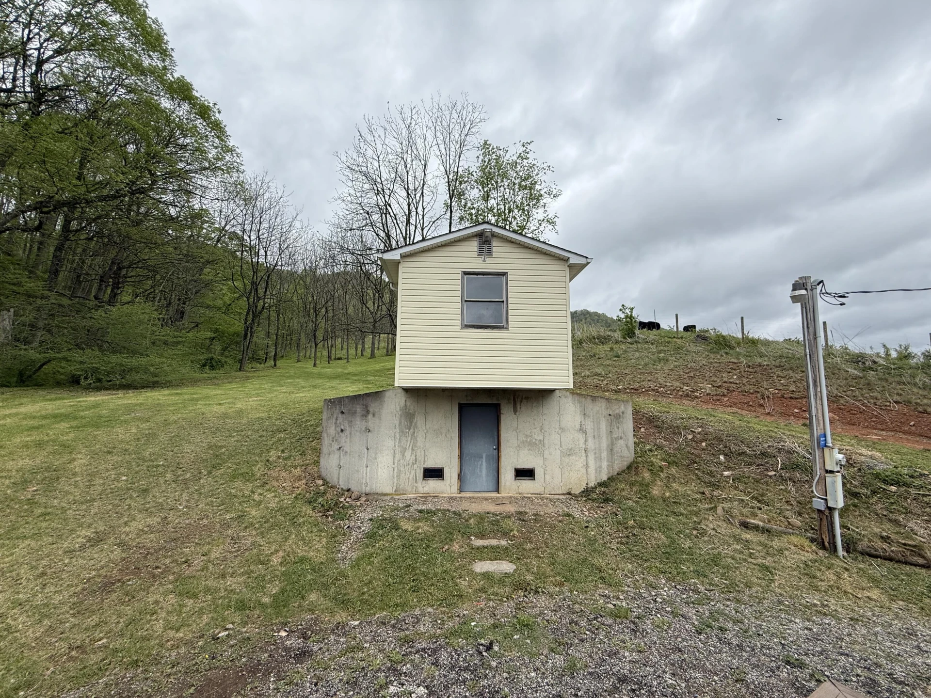 2468 Valley Center RD - Photo 23