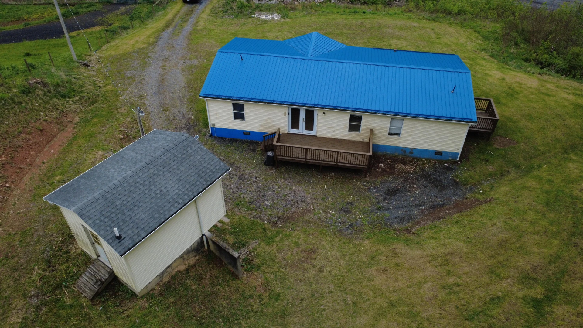 2468 Valley Center RD - Photo 9