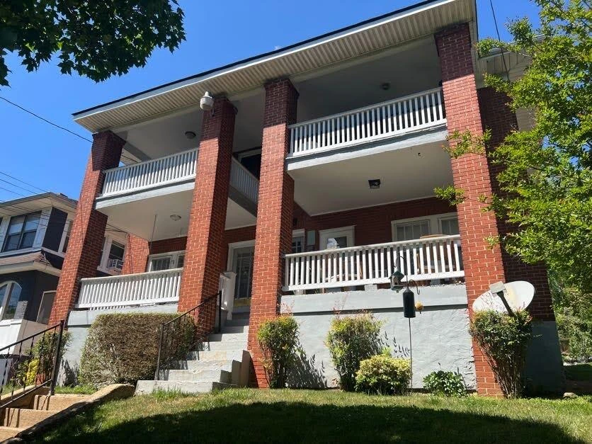 2011 Denniston AVE SW - Photo 2