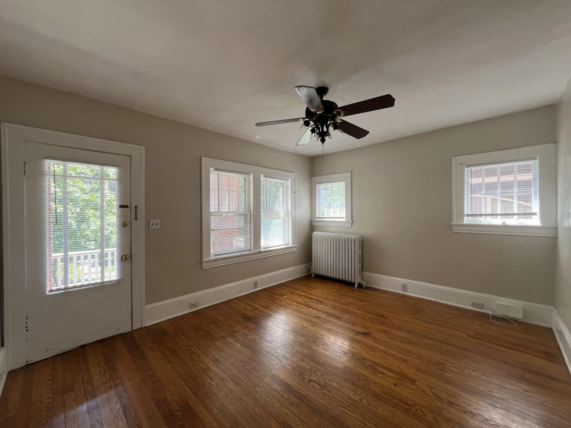 2011 Denniston AVE SW - Photo 8
