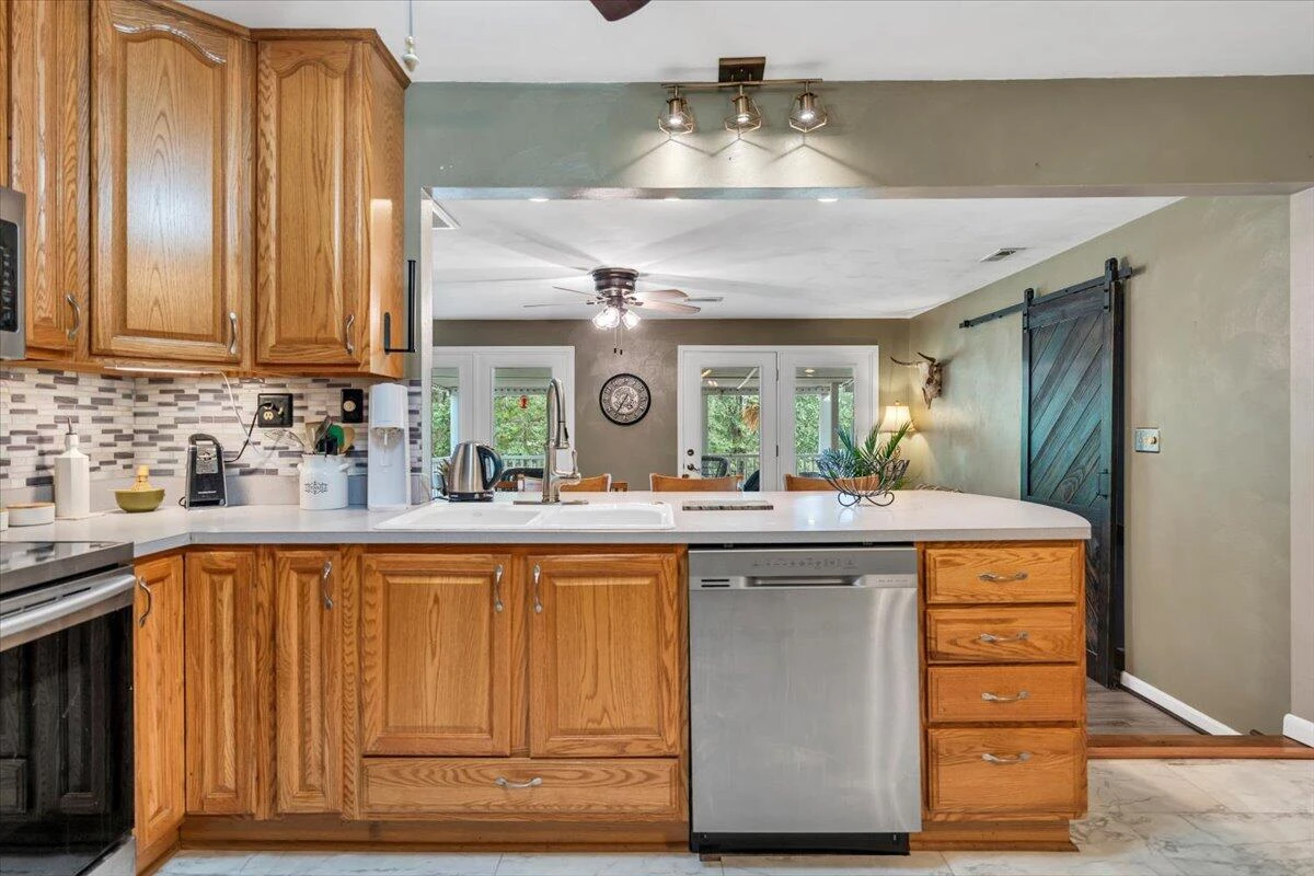 933 Martin McNeil RD - Photo 17