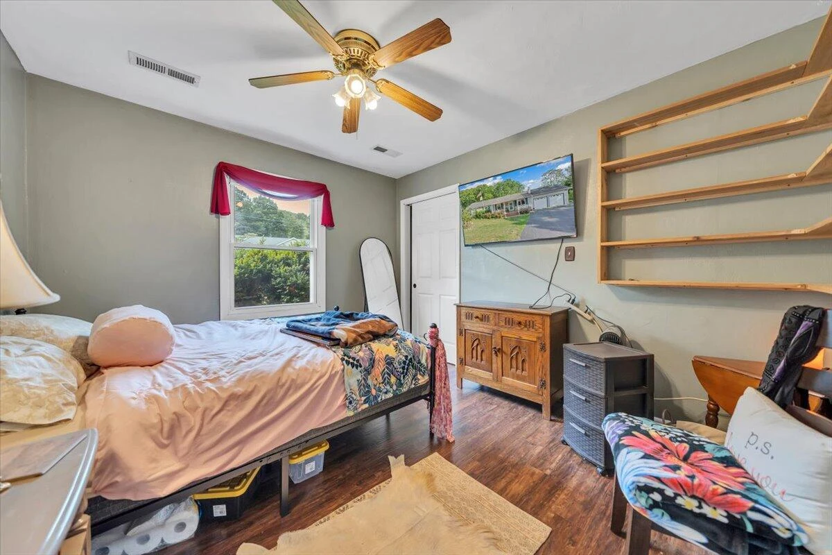 933 Martin McNeil RD - Photo 38