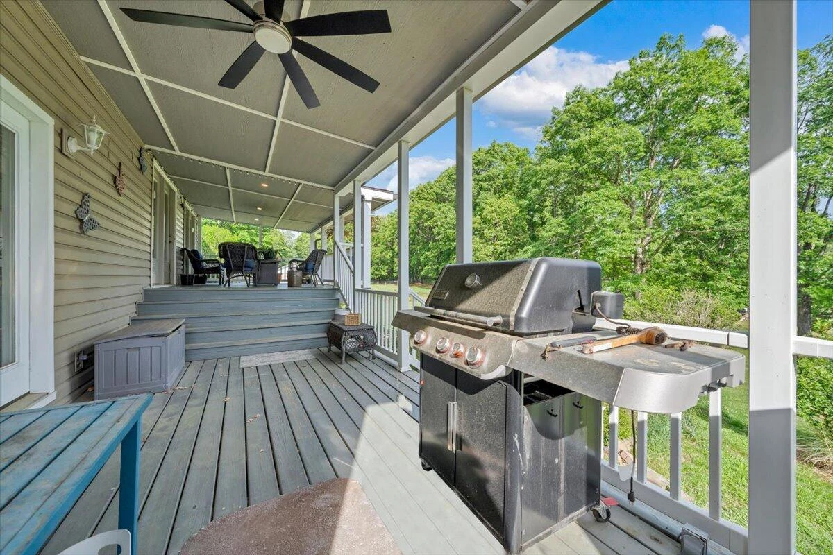 933 Martin McNeil RD - Photo 46