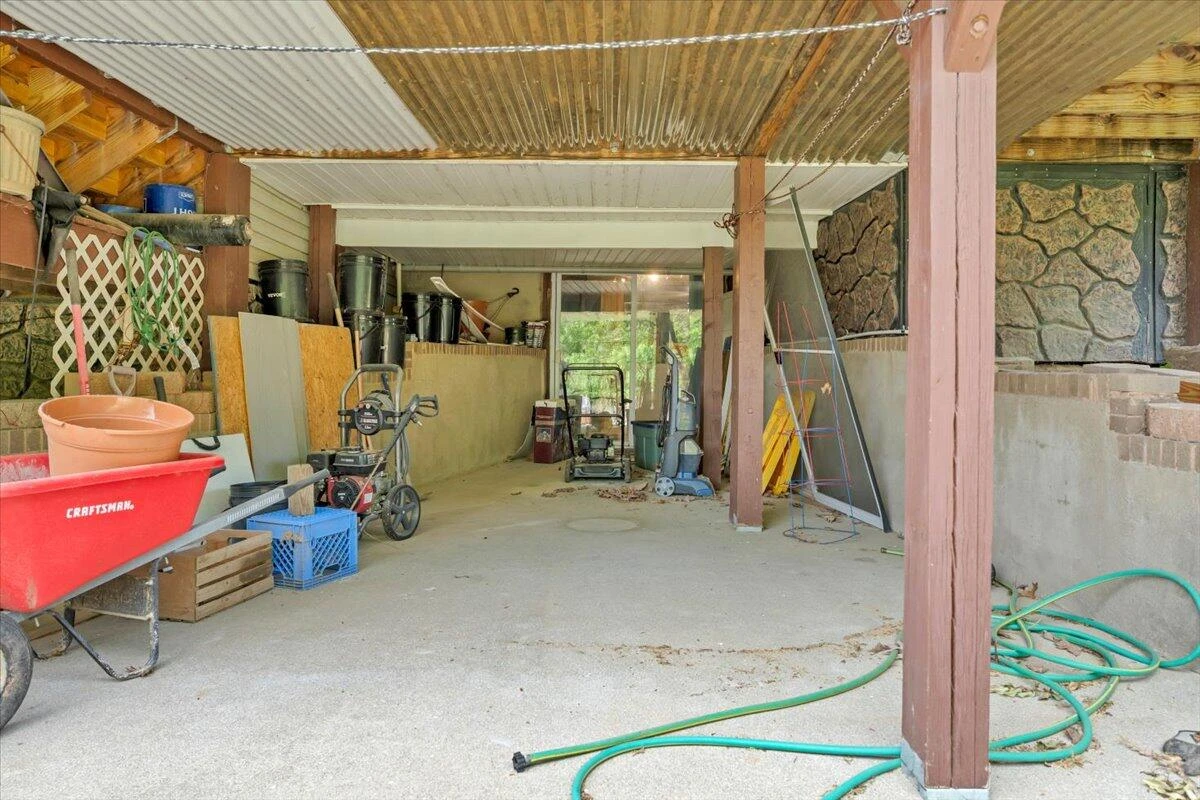 933 Martin McNeil RD - Photo 51