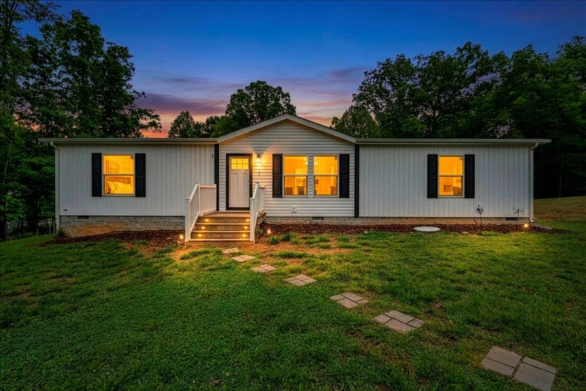 12328 Hardy RD