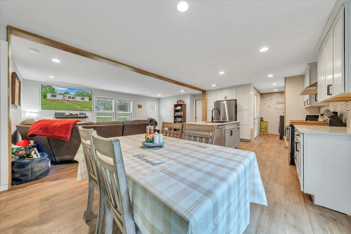 12328 Hardy RD - Photo 14