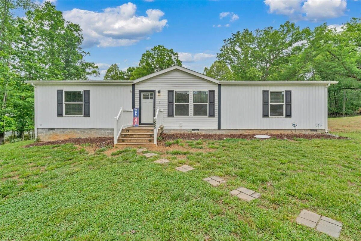 12328 Hardy RD - Photo 2