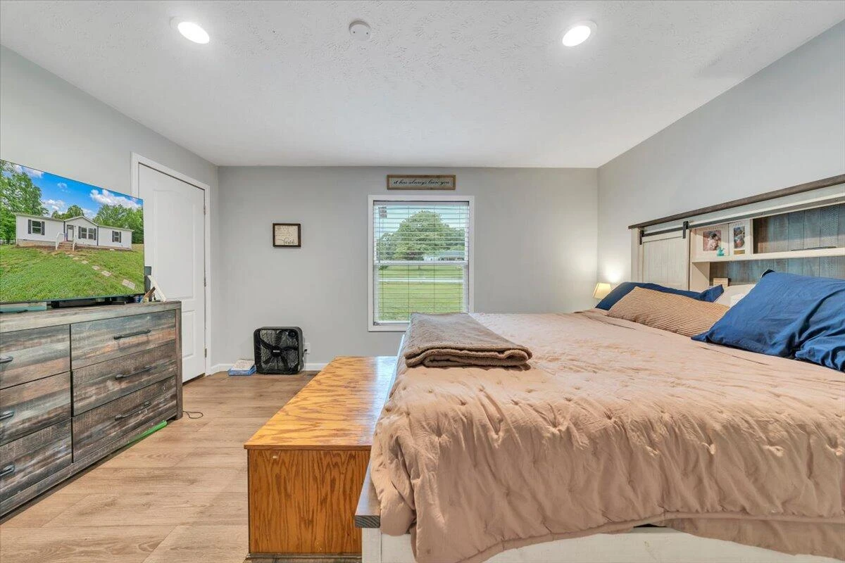 12328 Hardy RD - Photo 25