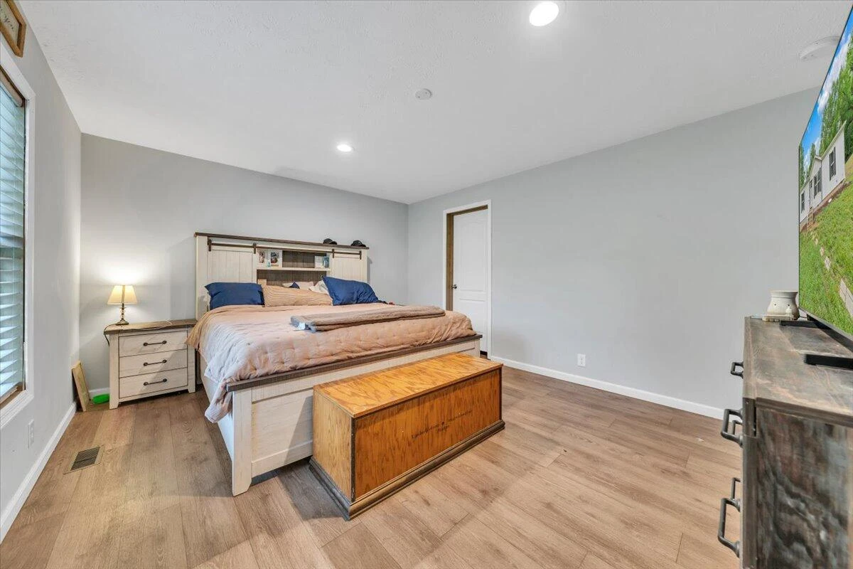 12328 Hardy RD - Photo 26