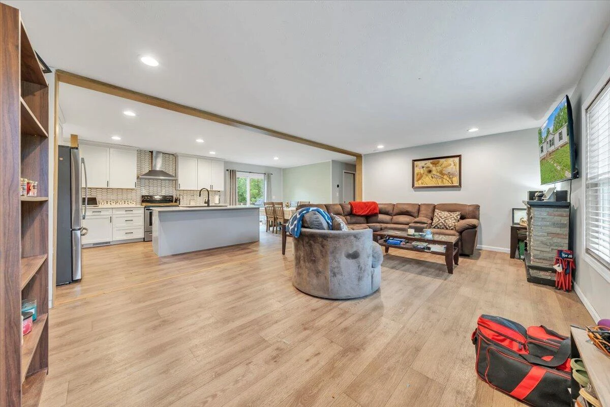 12328 Hardy RD - Photo 5