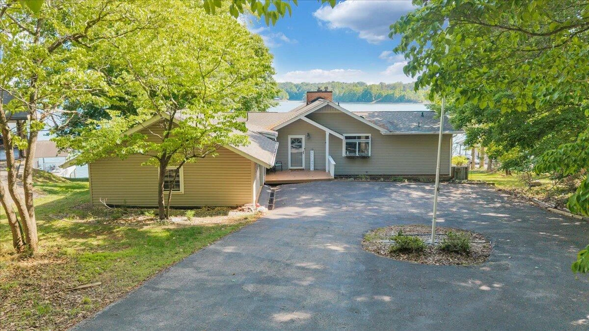 216 Pine Knob CIR