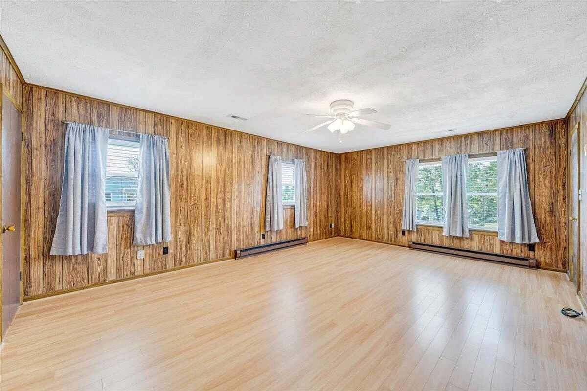 1079 Mildred ST - Photo 17