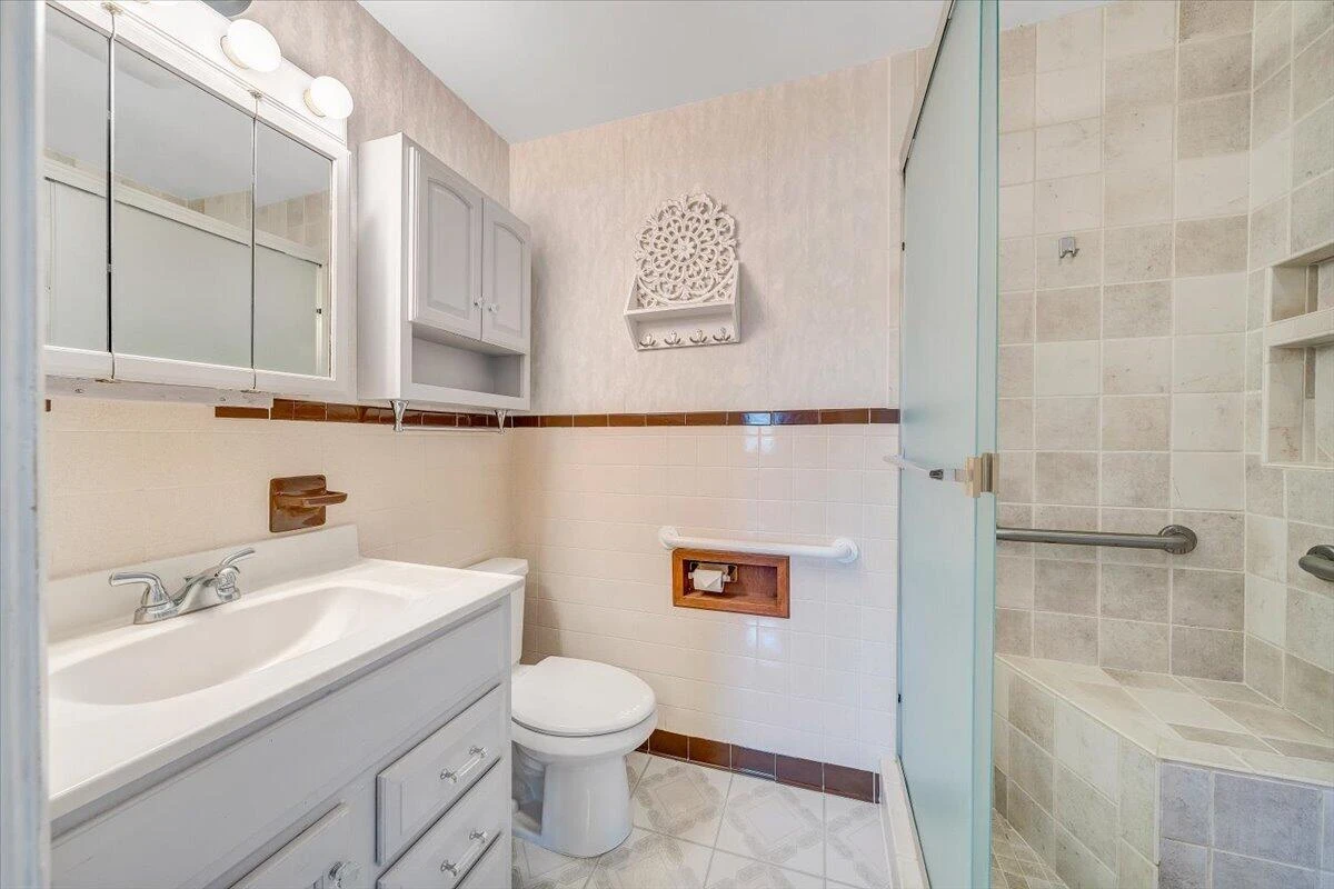 1079 Mildred ST - Photo 18