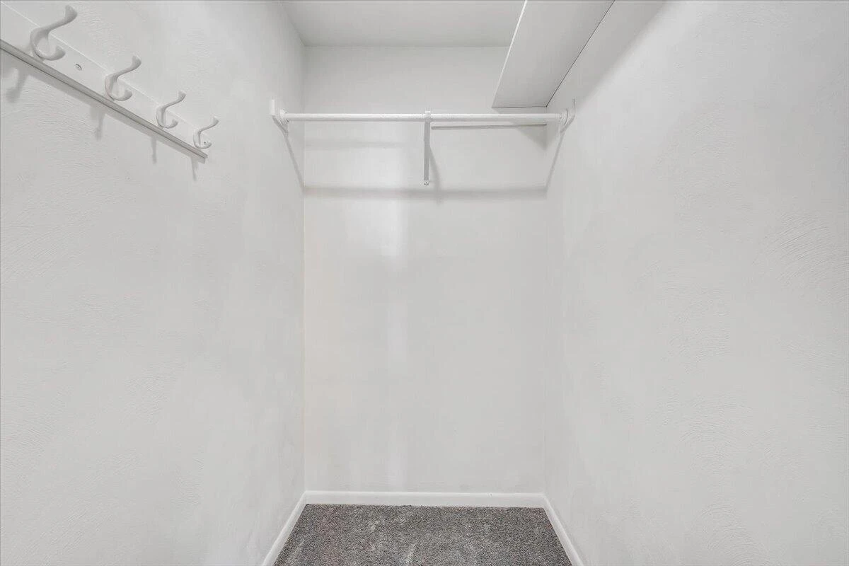 1079 Mildred ST - Photo 24
