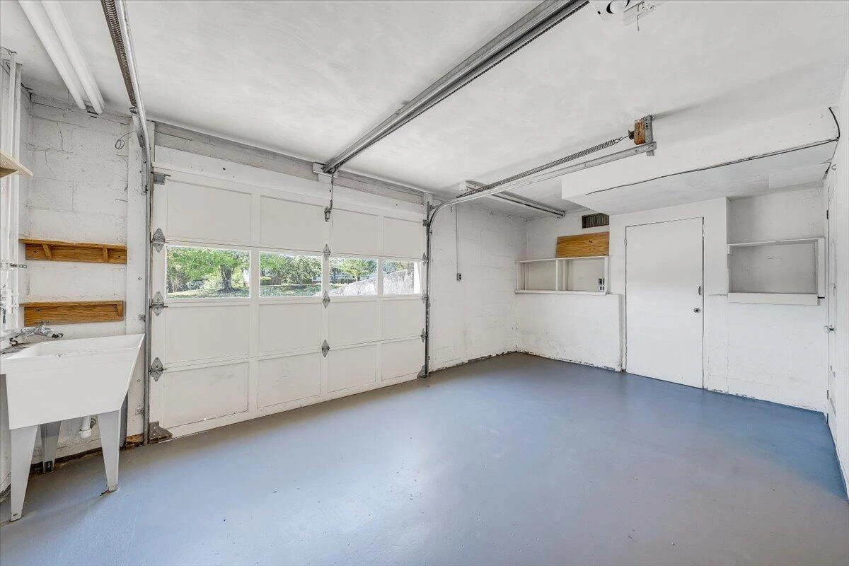 1079 Mildred ST - Photo 29
