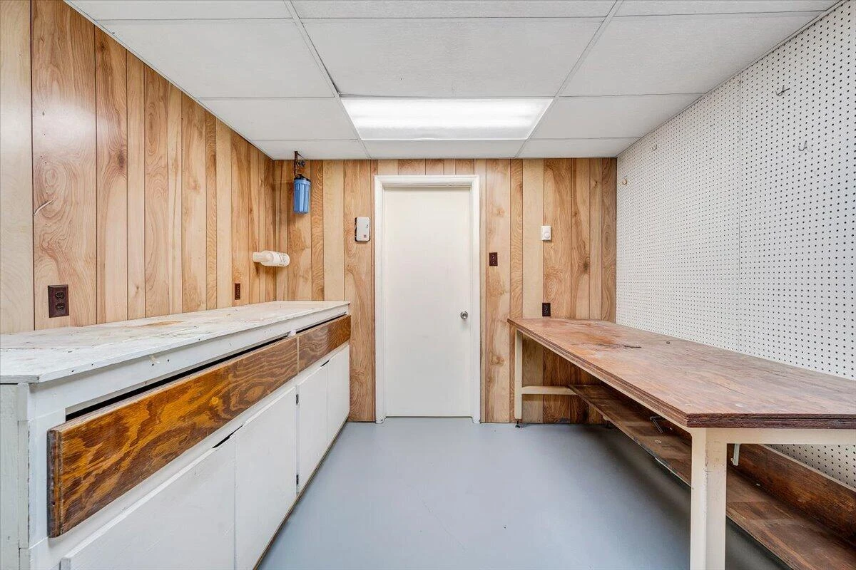 1079 Mildred ST - Photo 34