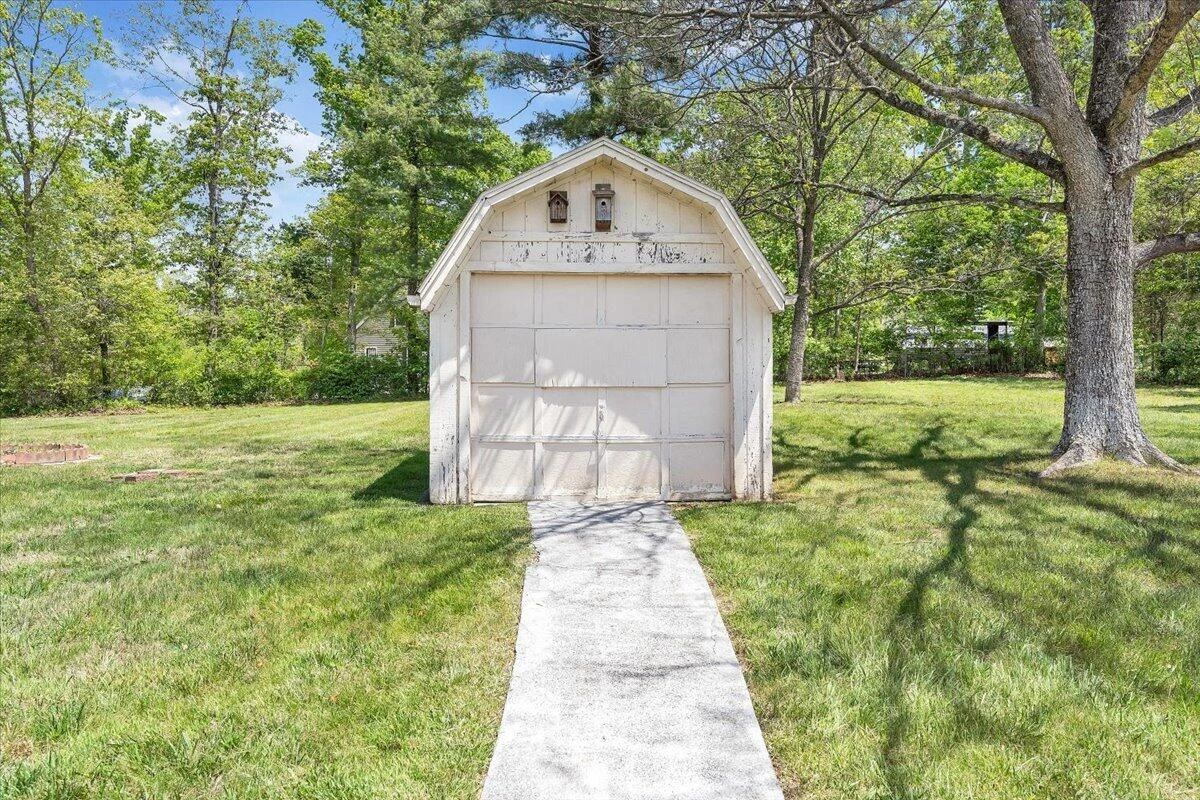 1079 Mildred ST - Photo 39