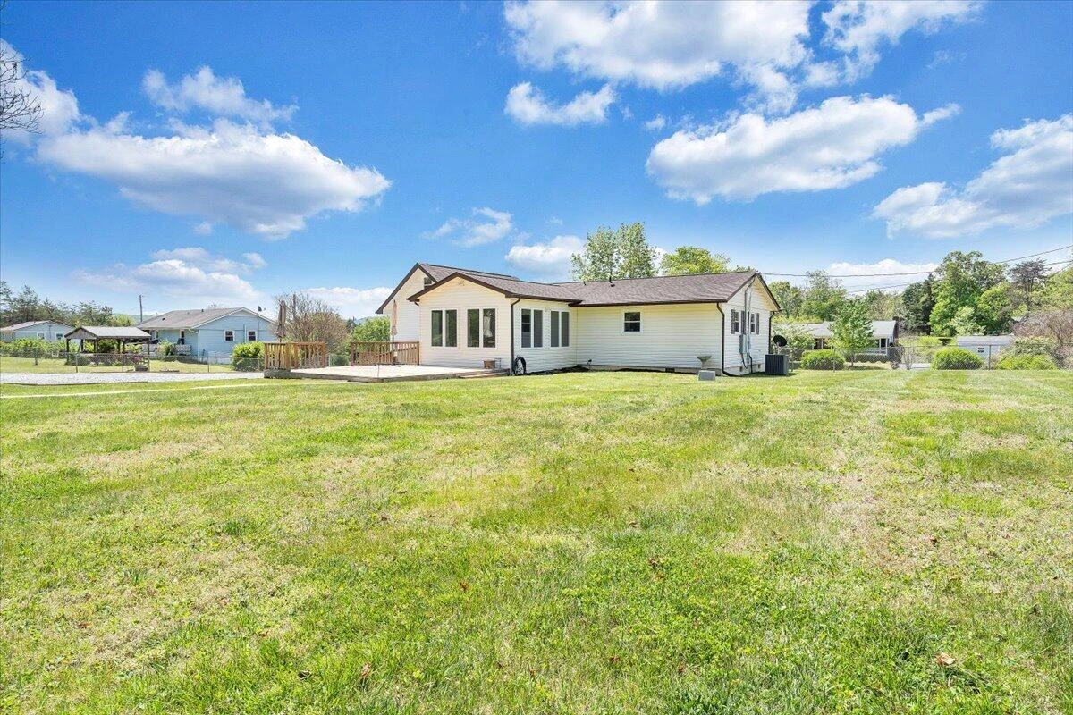 1079 Mildred ST - Photo 43