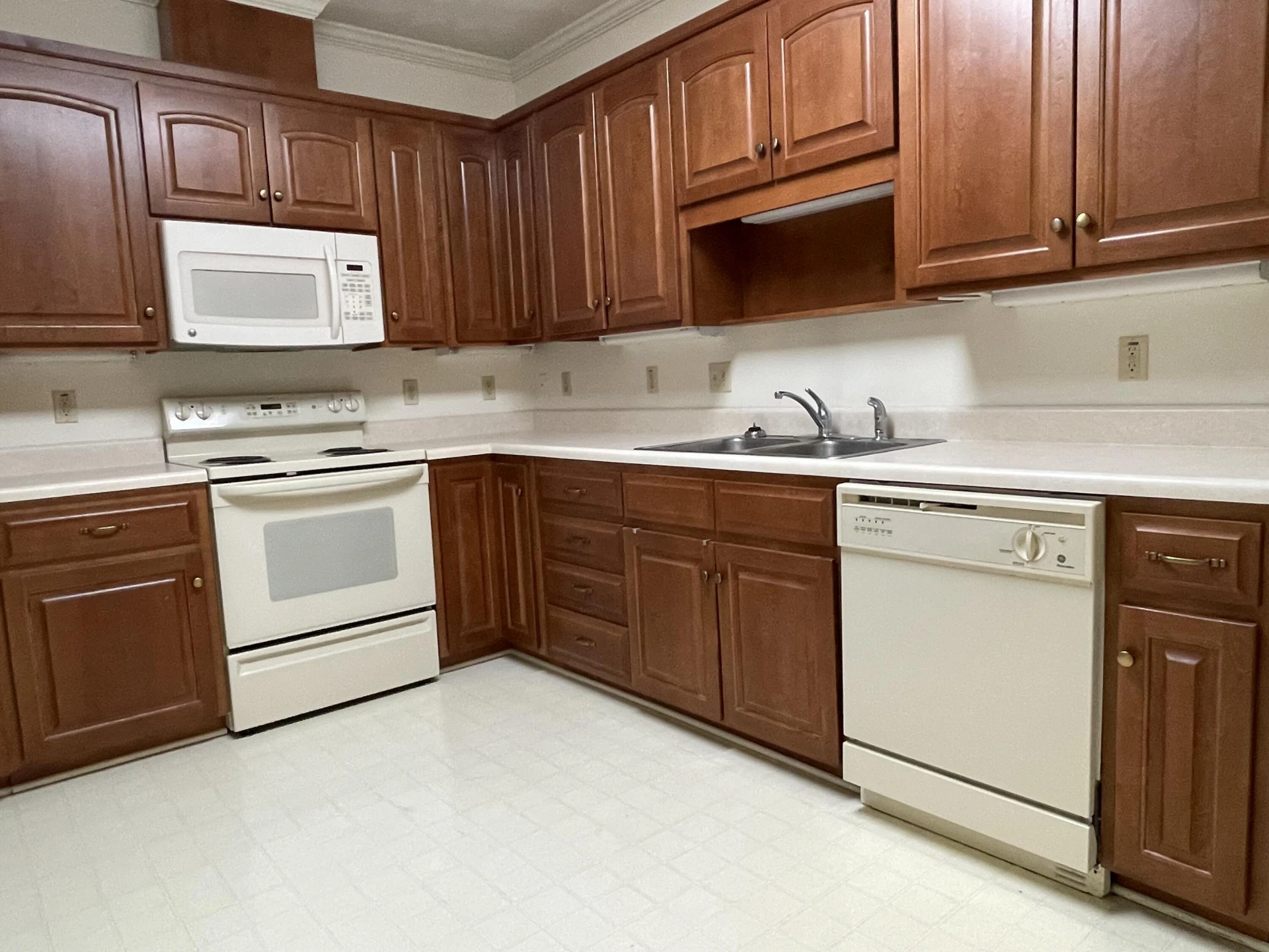3060 Mcvitty Forest DR #211 - Photo 2