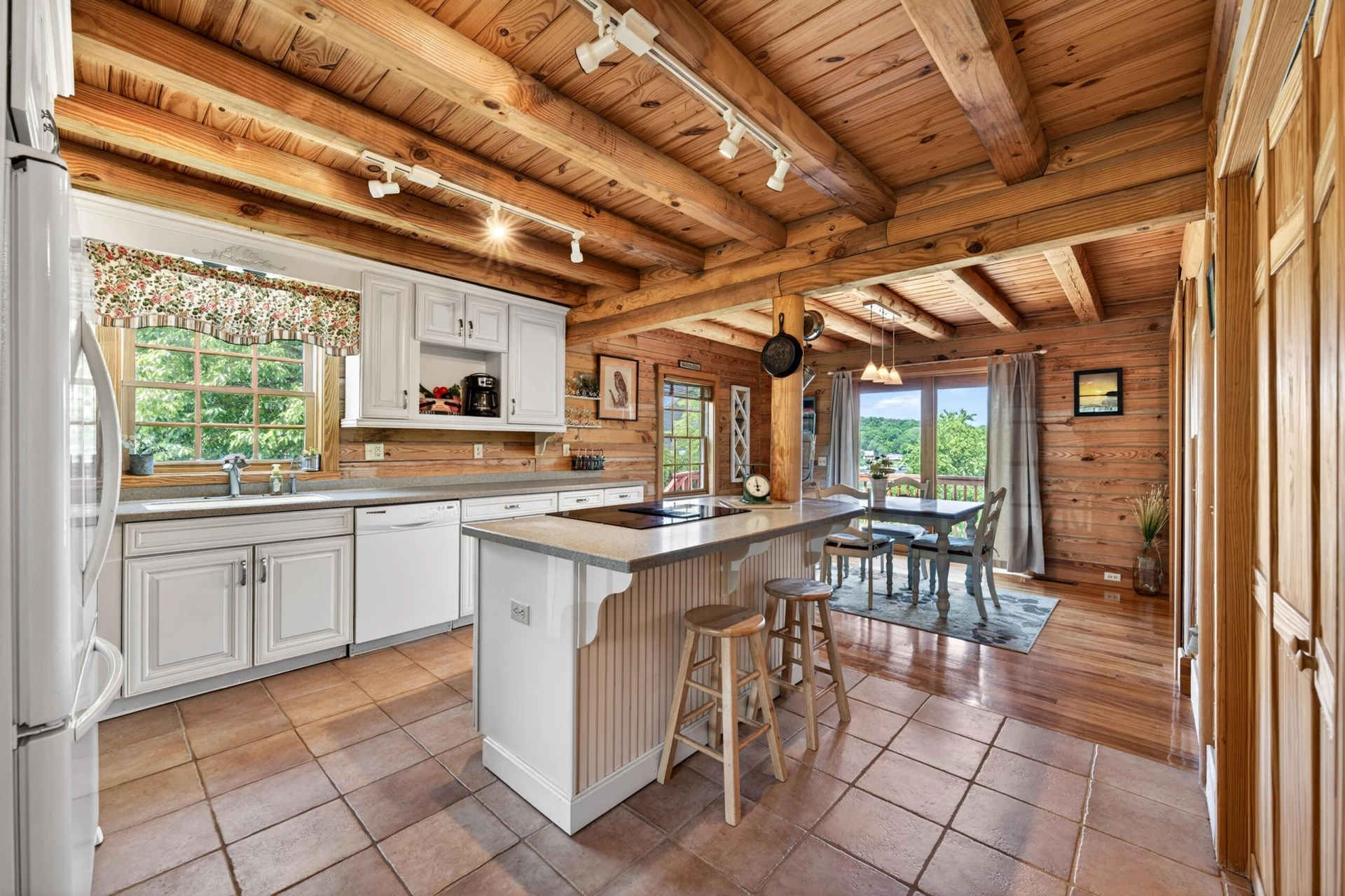 104 Pebble Brook LN - Photo 15