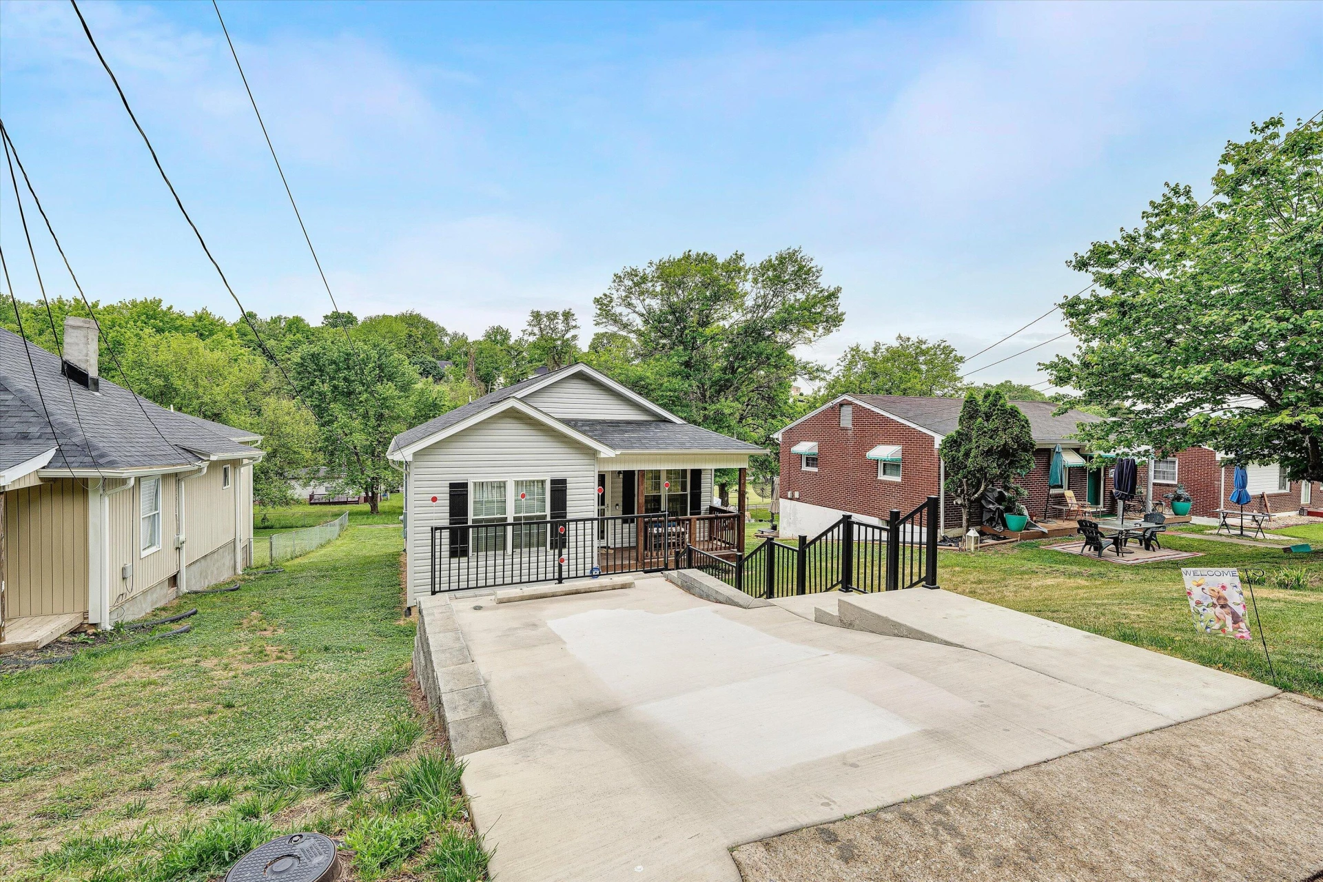 321 Craig AVE - Photo 3