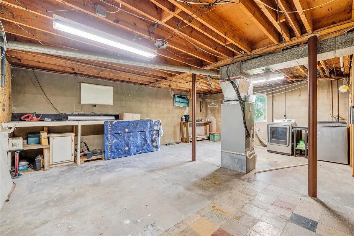 4852 Autumn LN NW - Photo 18
