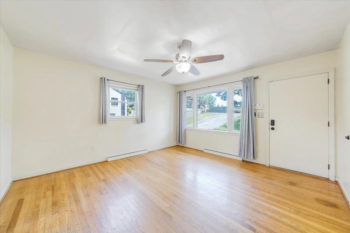 4852 Autumn LN NW - Photo 4