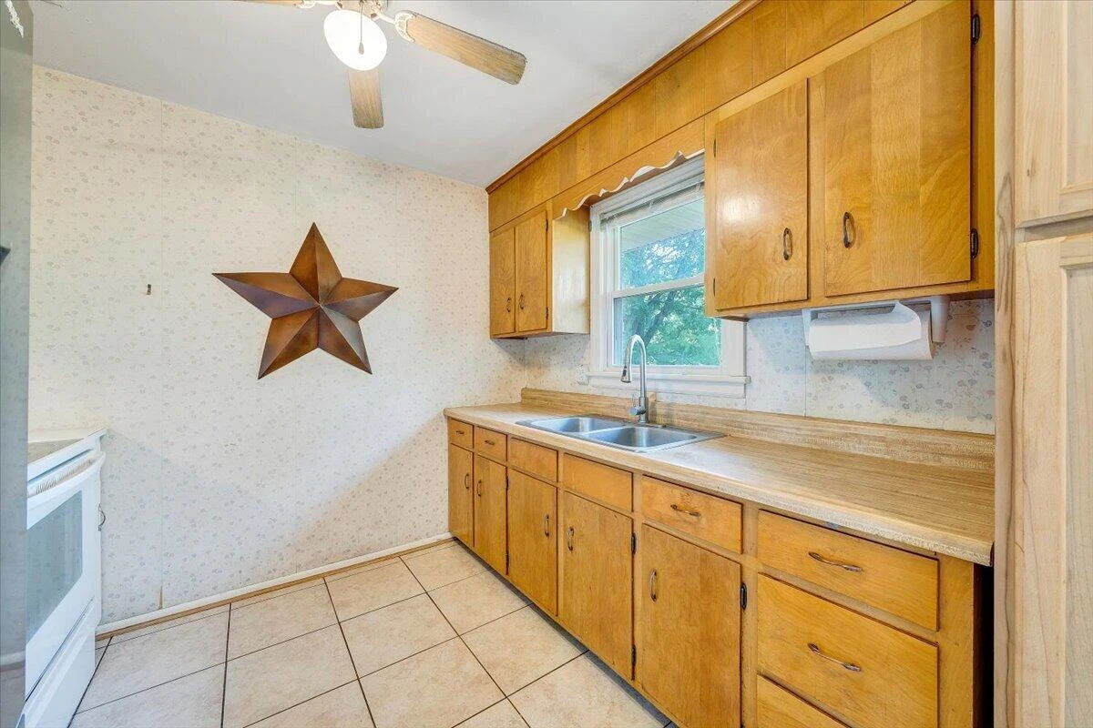 4852 Autumn LN NW - Photo 6