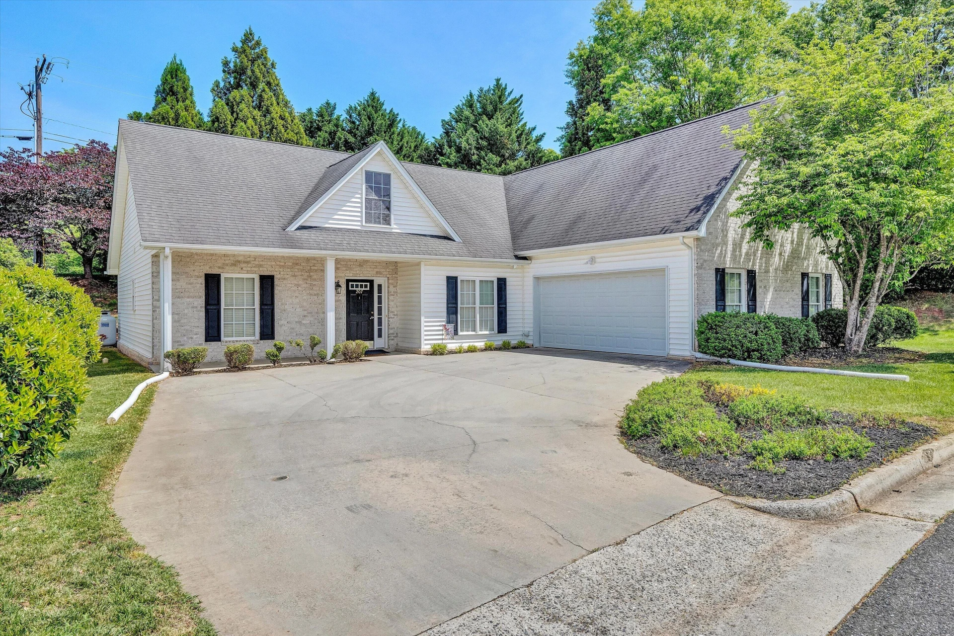207 Duncraig DR