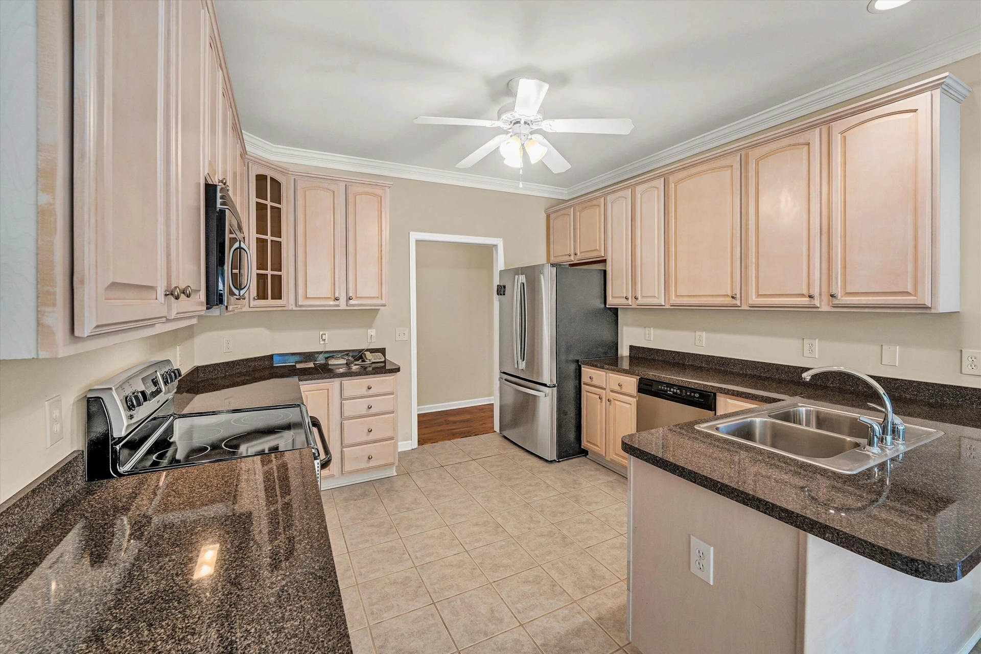 207 Duncraig DR - Photo 14