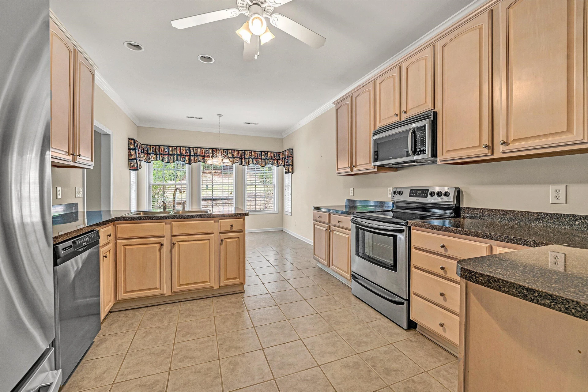 207 Duncraig DR - Photo 16