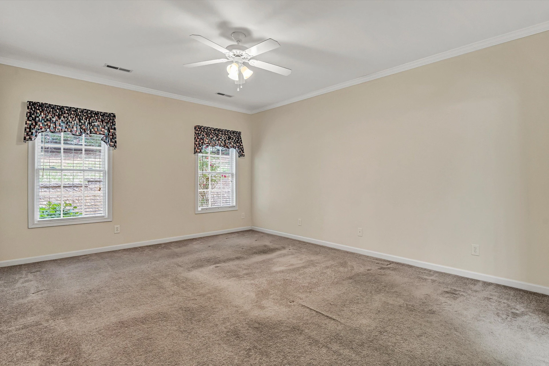 207 Duncraig DR - Photo 20