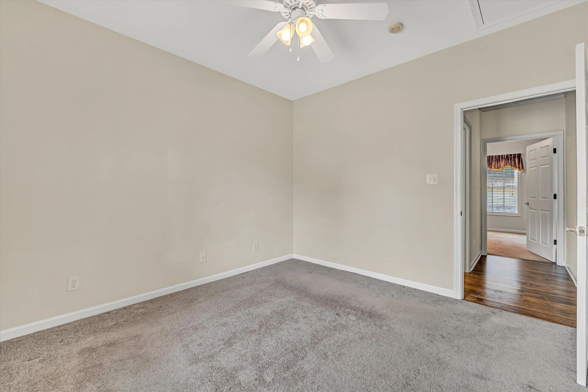 207 Duncraig DR - Photo 28