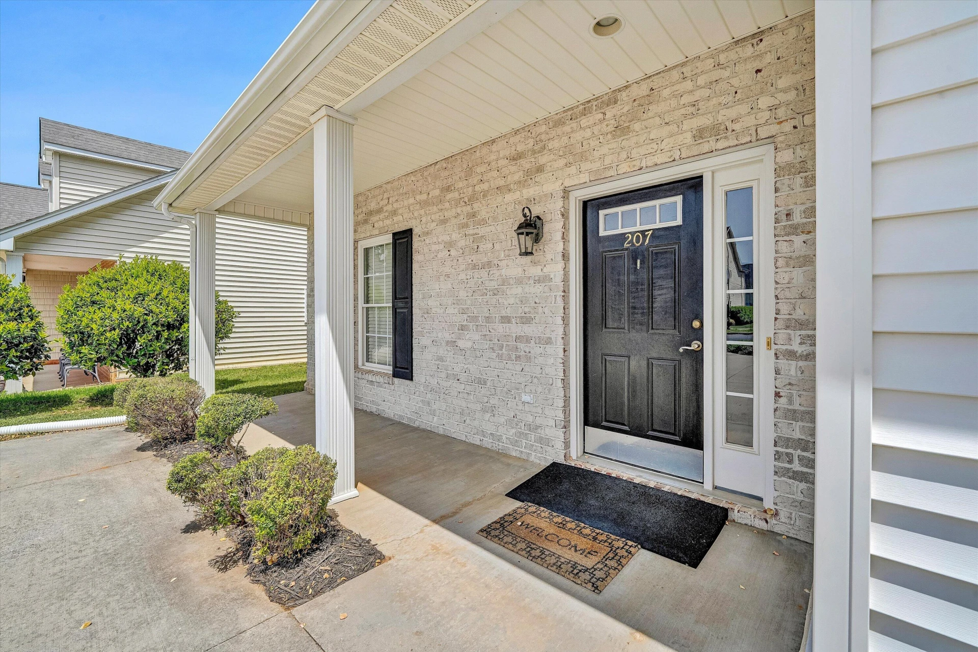 207 Duncraig DR - Photo 3