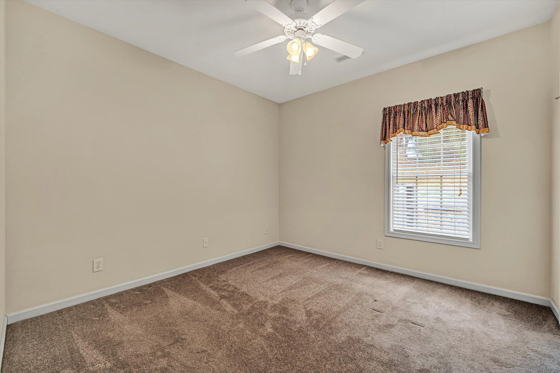 207 Duncraig DR - Photo 30
