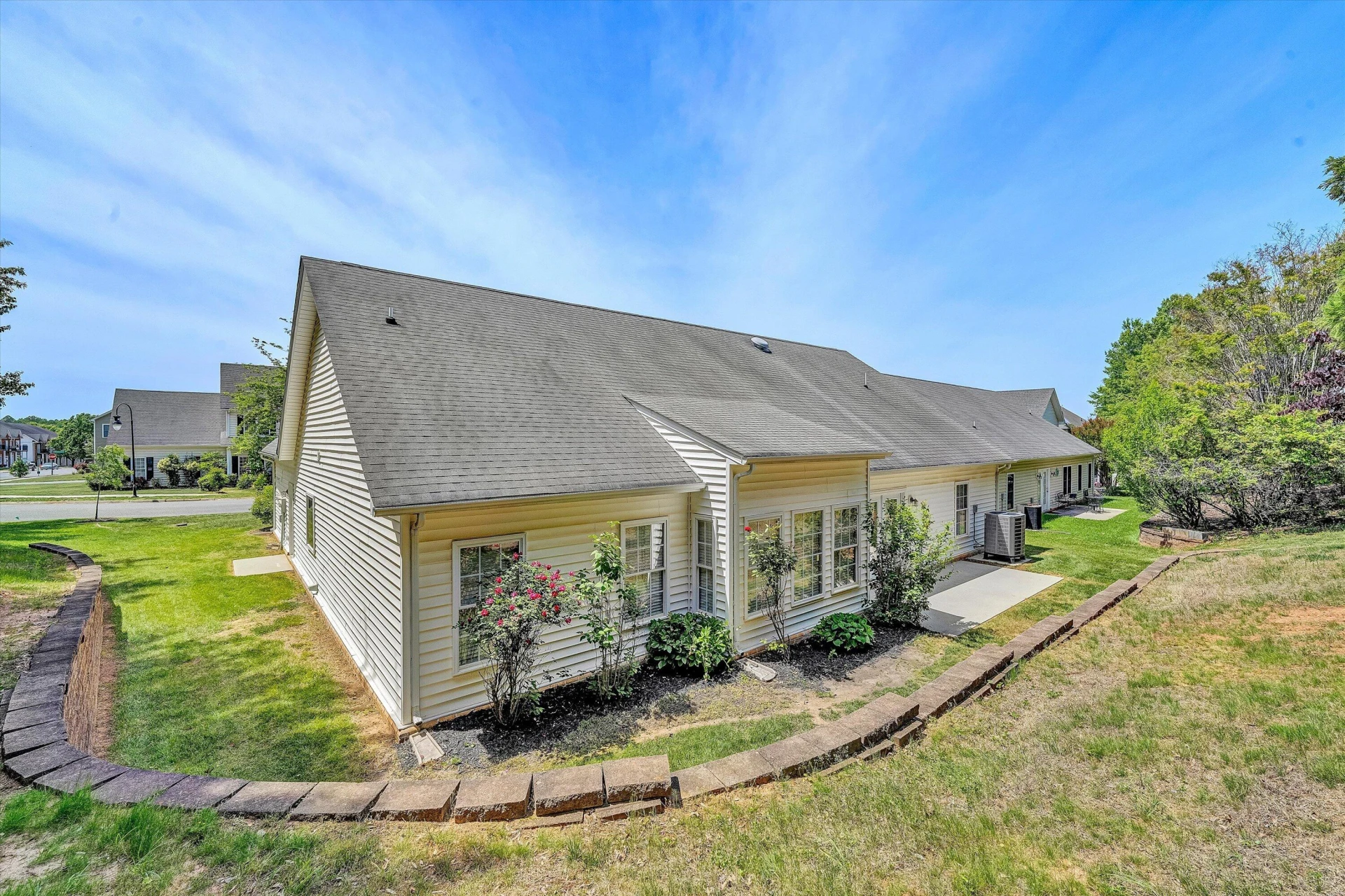 207 Duncraig DR - Photo 37