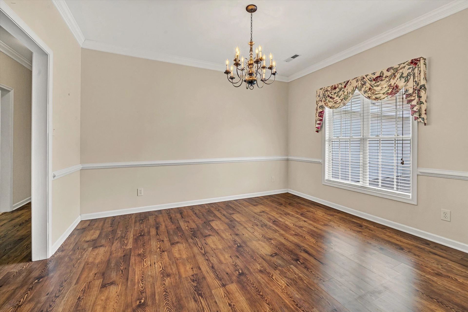 207 Duncraig DR - Photo 6