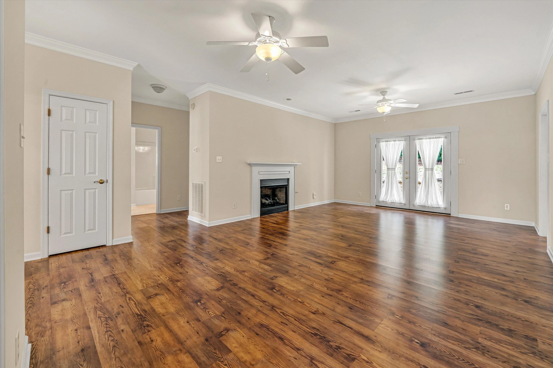 207 Duncraig DR - Photo 8