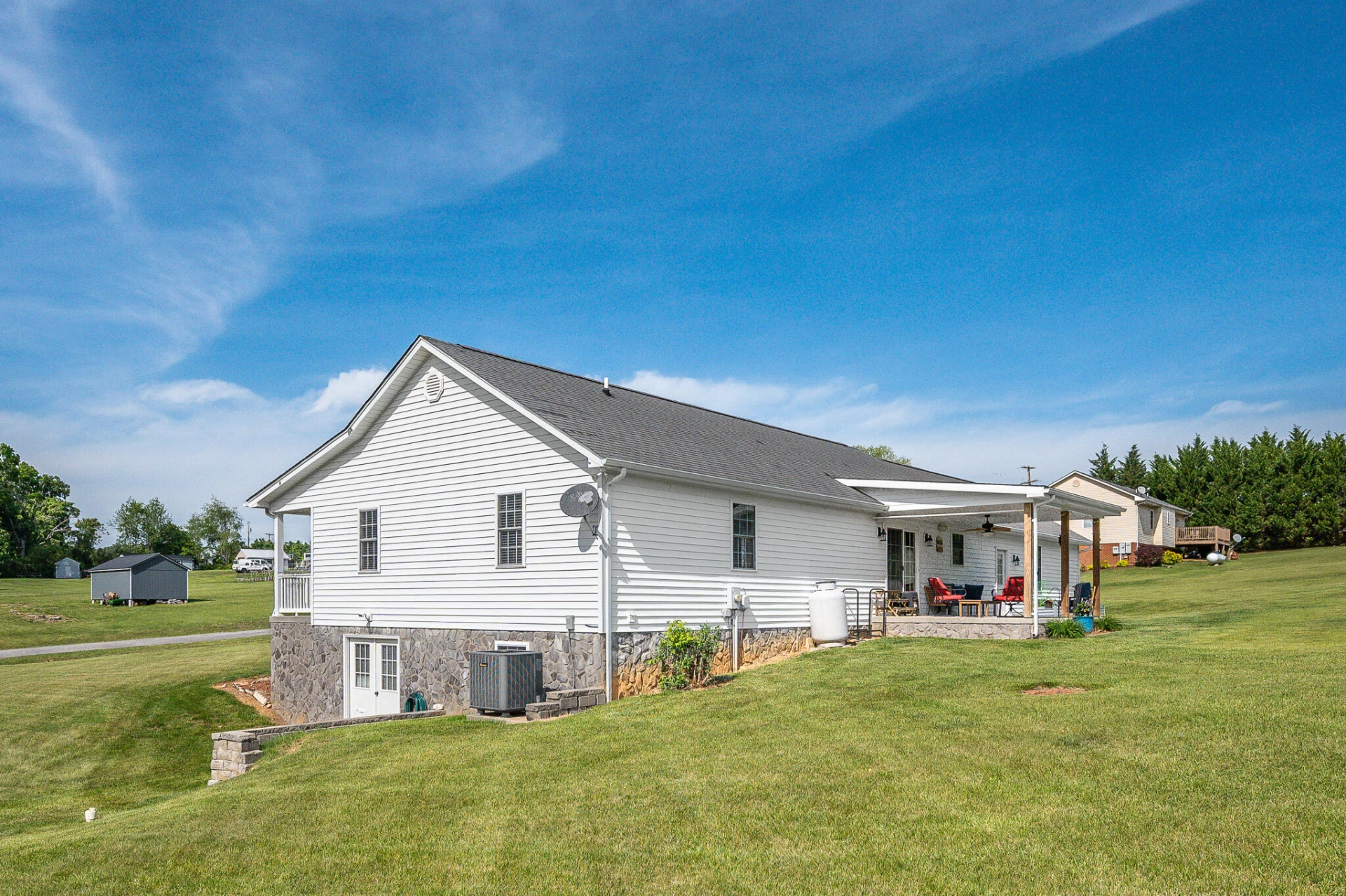 1068 Oakwood Knolls DR - Photo 39