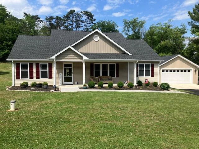 2348 E Ruritan RD